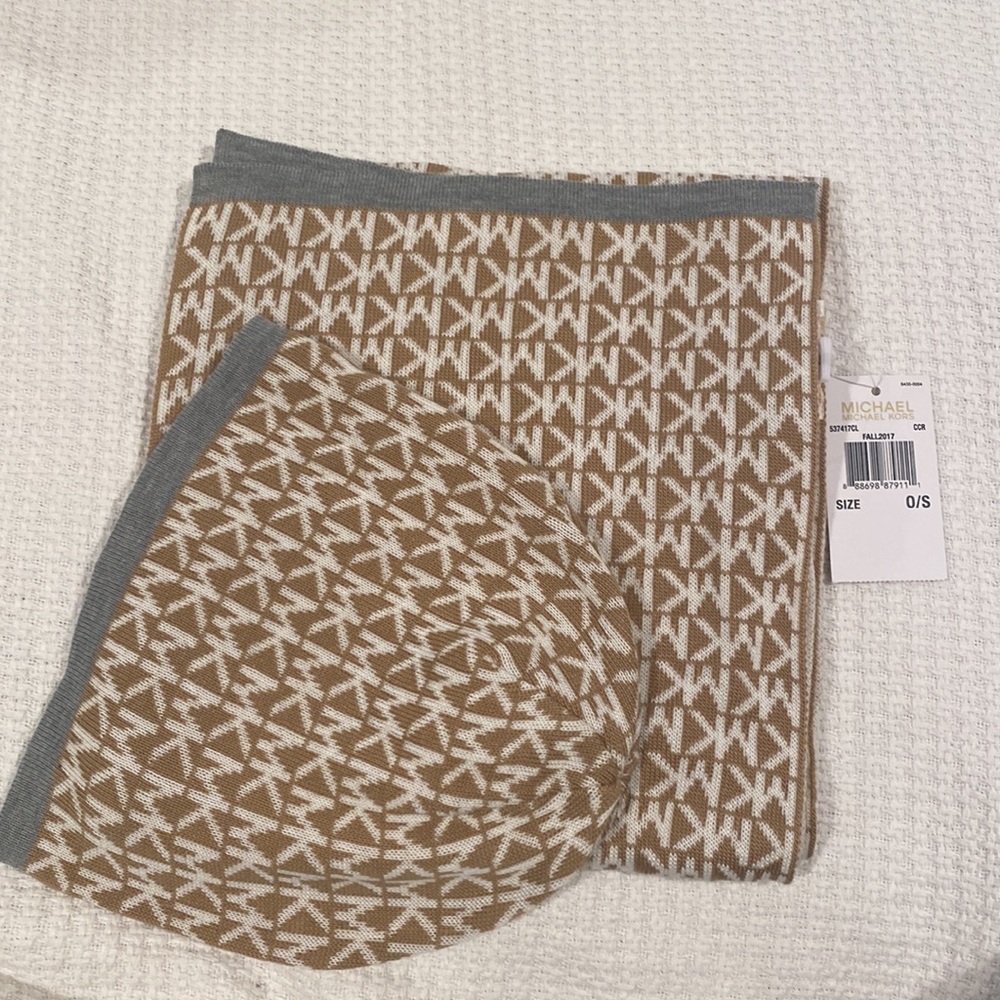 Michael Kors Hat & Scarf Set - Picture 3 of 4